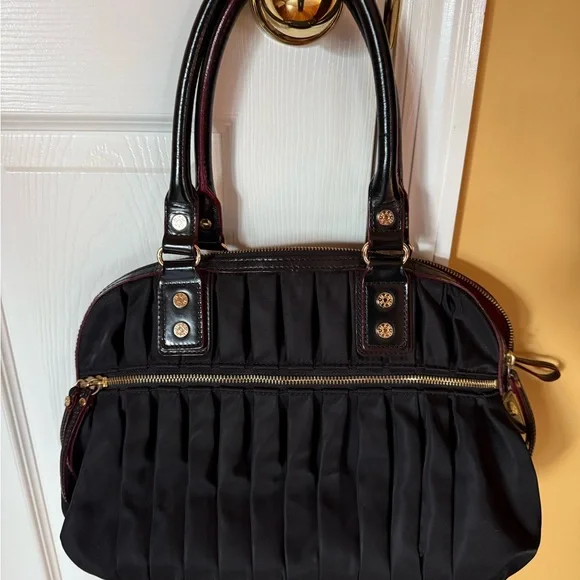 MZ Wallace Black Pleated Shoulder Bag - Picture 1 of 4